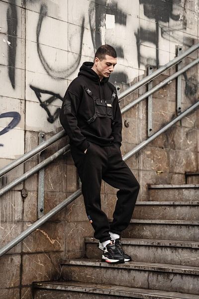 HYPERS Black Oversize Hooded Sweatshirt Jogger Set with Bag Pocket