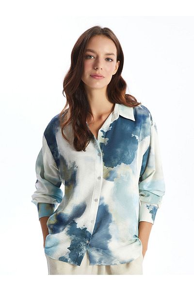 LC Waikiki Übergroßes Satin-Damenhemd – Batikmuster