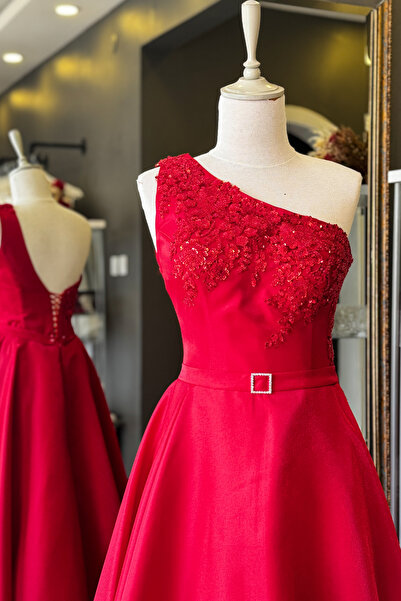 Lenta Moda Kırmızı Tek Omuz Dantel Detaylı  Maxi Boy Işık Saten Abiye Ve Gece Elbisesi