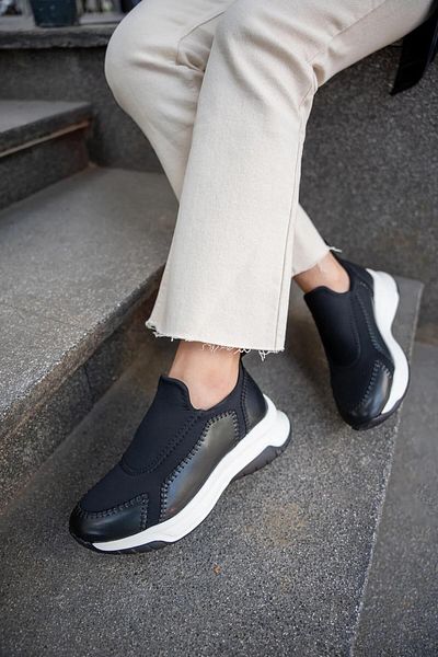 LAMİNTA Pantofi sport Hardy Black pentru damă - Model de bază cu model de cusături