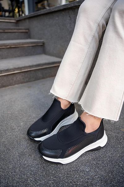 LAMİNTA Pantofi sport Hardy Black pentru damă - Model de bază cu model de cusături