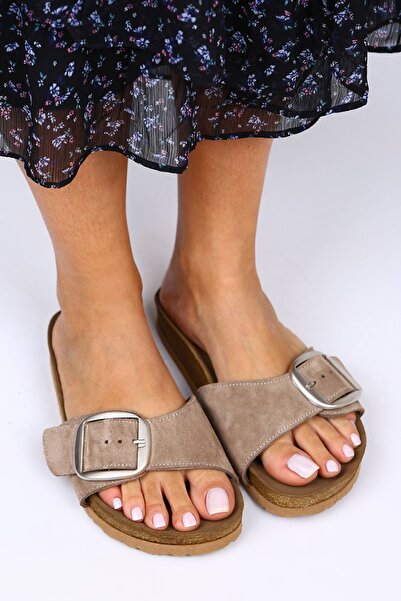 Manijero شبشب من الجلد الطبيعي بحزام واحد وإبزيم فضي من اليشم