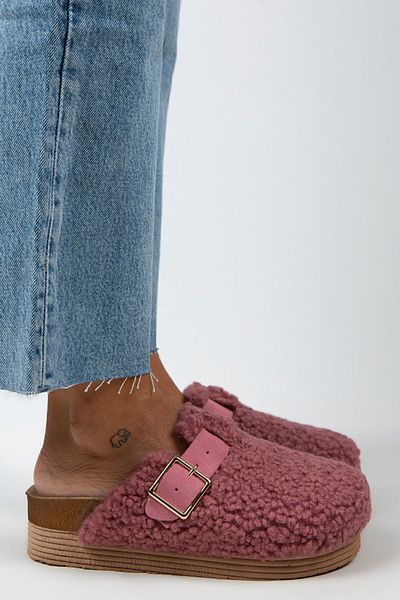 Manijero Papuci de damă Juno din piele naturală din shearling textil cu cataramă de curea liliac