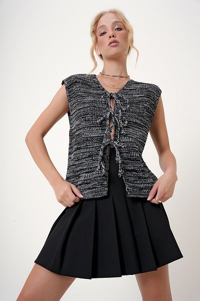 Trend Alaçatı Stili Schwarze Strickweste – Schleifendetail, ALC-X12741