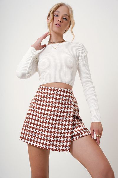 Trend Alaçatı Stili Braun gemusterter Shorts-Rock für Damen – mit Reißverschluss und Taschenklappe ALC-X12770