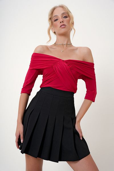 Trend Alaçatı Stili Rote Damenbluse mit Madonna-Kragen – gekreuzte kurze Ärmel, ALC-X12690