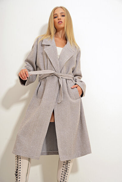 Trend Alaçatı Stili Γυναικείο παλτό με στάμπα με διπλό στήθος, μπεζ, ζωσμένο ψάρι με σχέδιο ALC-X10824