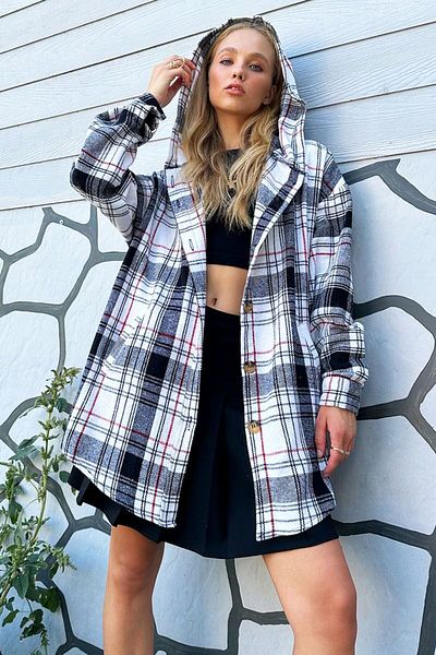 Trend Alaçatı Stili Schwarze karierte Oversize-Hemdjacke für Damen mit Kapuze Alc-X12658