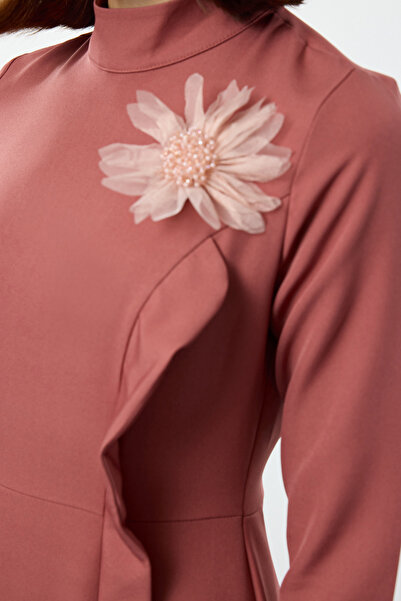 Trendyol Modest Βραδινό φόρεμα απλικέ απλικέ από υφαντό ύφασμα αποξηραμένο τριαντάφυλλο - Tctaw25db00001