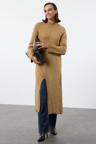 Trendyol Modest Πλεκτό τουνίκ Camel με απαλή υφή - Φόρεμα με γιακά TCTAW25EB00056
