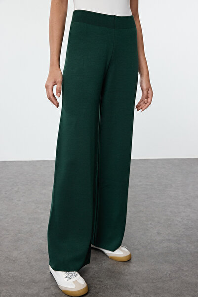 Trendyol Modest Tmavě zelený pletený svetr a kalhoty - Detailní proužek Tctaw22au0156