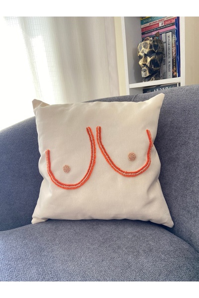 Les Passent Калъф за възглавница с портокалов пънчворк мотив и измити гърди