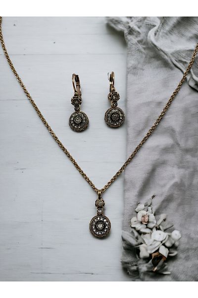 FAYRA ACCESSORIES Zircon Stone Detailed Locket Necklace and Dangle Earring Set