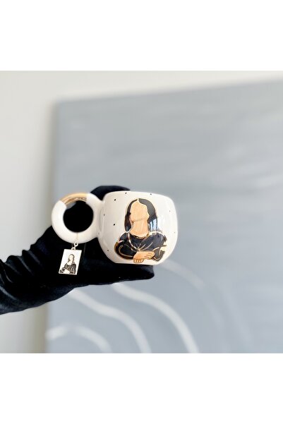 Mugtasarım كوب مزدوج مصنوع يدويًا من السيراميك الذهبي عيار 24 قيراط بتصميم الموناليزا