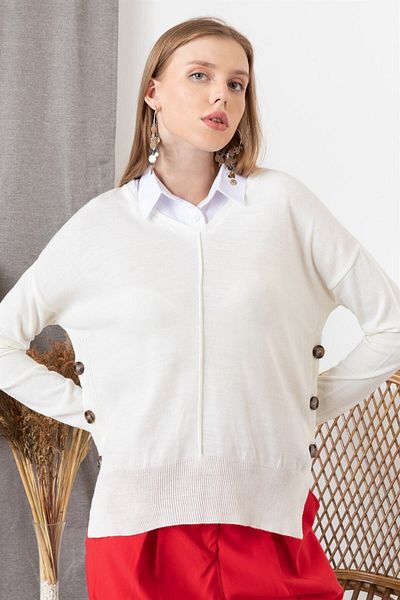 AQE FASHION Pulover de damă ecru cu guler de cămașă cu nasturi laterale