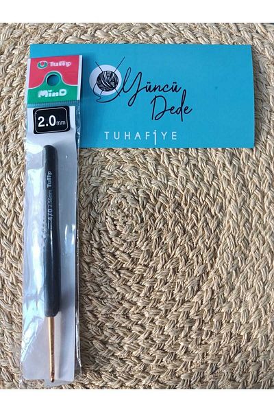 Tulip Mind Wool Crochet Plastic Handle Titanium Soft Handle Professional Knitting Crochet that Doesn't Hurt Your Hand 2 mm 4/0