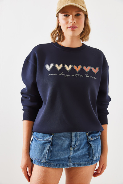 Bianco Lucci Kadın Üç İplik Şardonlu Renkli Kalp Baskılı Sweatshirt MBHS007 60601007