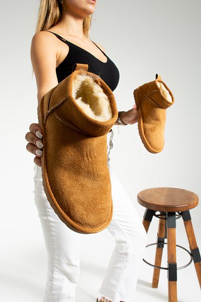 star shoes Γυναικεία παπούτσια Ultra Mini Tan Suede Ankle Boots με γούνινο εσωτερικό και επίπεδη σόλα