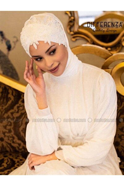 Differenza Ecru Sultan Wrapped Shawl