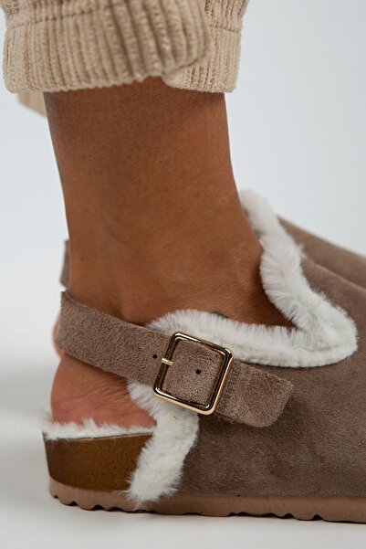 Manijero Holly Furry Women's Genuine Leather Belted Buckle Fur Mink Suede Sandals