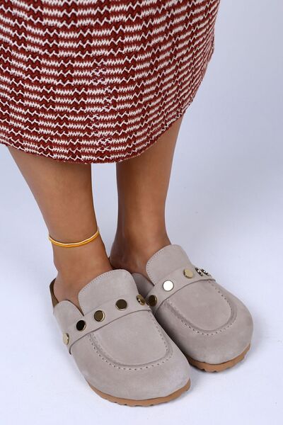 Manijero Bonita Women's Genuine Leather Closed-Front Beige Slippers