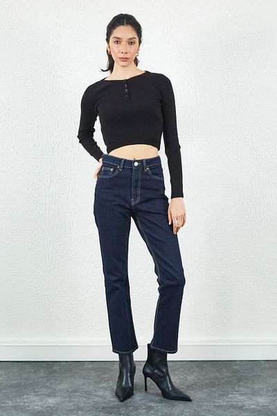 Manche Button Detailed Knitwear Crop Blouse| Black
