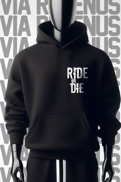 Vordevia Черен суитшърт с качулка и байкерски принт Ride or Die - 3 прежди с широк модел