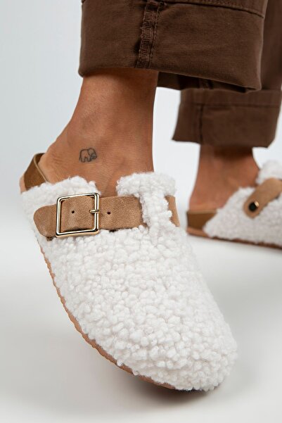 Manijero Suzen, textil, blană, piele naturală, cataramă cu centură, alb - papuci maro