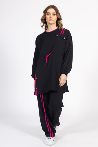 Ayda Triko طقم علوي مع بنطال مطاطي ذو ياقة صفرية