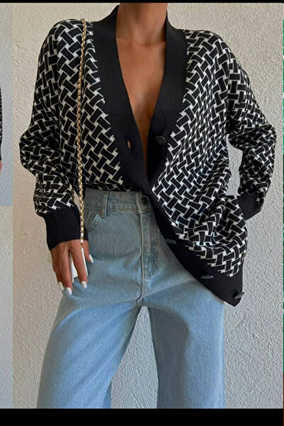 Cockatoo Women's Loose Cardigan - Knitted and Buttoned