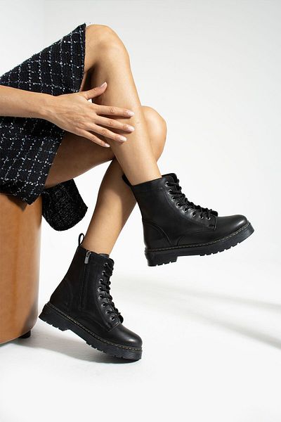 İnan Ayakkabı Women's Black Boots - 4 CM Sole