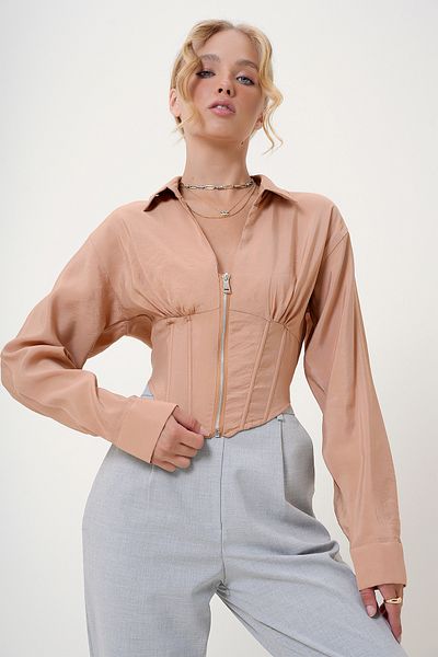 Trend Alaçatı Stili Μπλούζα Camel Color Crop πουκάμισο με λαιμόκοψη - Λεπτομέρεια κορσέ με μανσέτες ALC-X12740