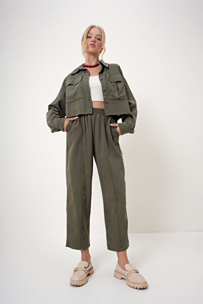 Trend Alaçatı Stili Khaki Women's Double Set - Double Pocket Jacket and Stitching Detailed Trousers Alc-X12780