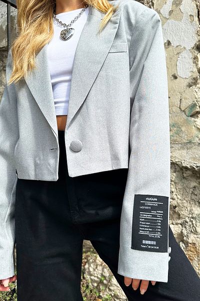 Trend Alaçatı Stili Graue, wattierte, schultergefütterte Damen-Blazer-Crop-Jacke – ALC-X12718
