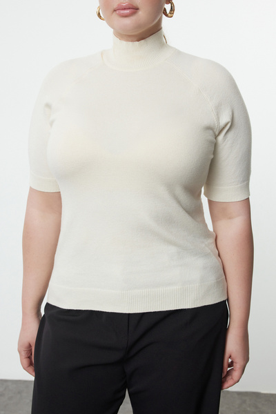 Trendyol Curve Трикотажна блузка преміум якості з м'якого трикотажу екрю з коміром-стійкою TBBAW25AF00003