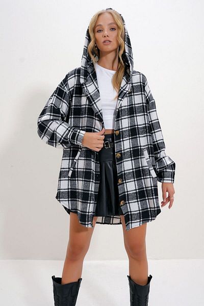Trend Alaçatı Stili Schwarz-weiß karierte gemusterte Oversize-Hemdjacke für Damen – Kapuzenpullover ALC-X12658