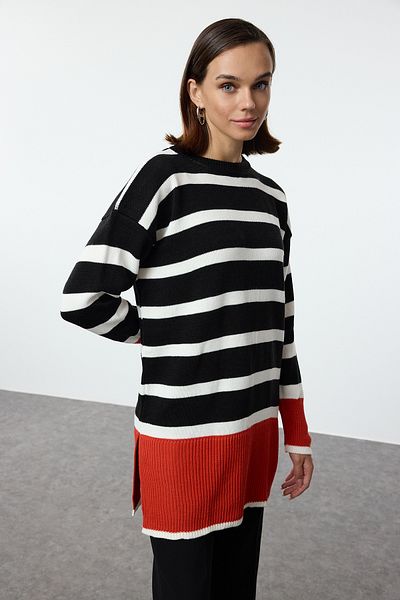 Trendyol Modest Pulover tricot cu dungi negre roșii - TCTAW25AK00025
