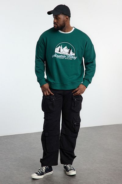 Trendyol Collection Smaragdgrünes, besticktes Oversize-Sweatshirt in Übergröße - Tmnaw25ao00043
