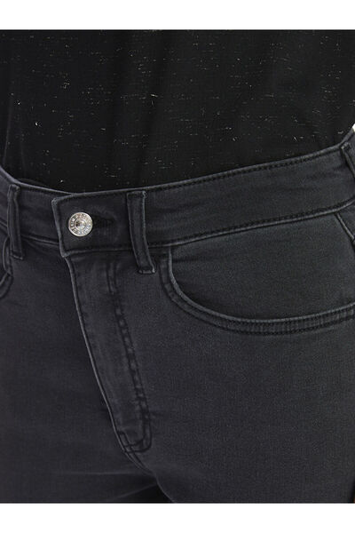 LC Waikiki Slim Fit Kadın Jean Pantolon