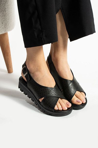Moda Devrin Black Cross Anatomical Comfortable Sole Adjustable Buckle Sandals