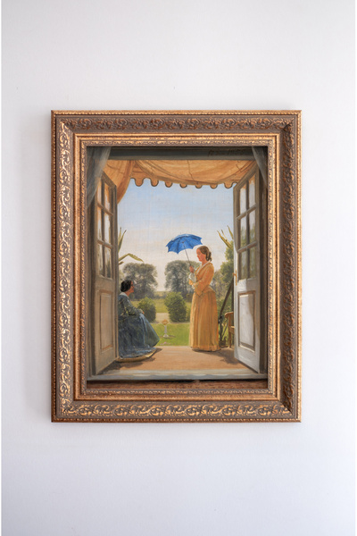 artflow Bahçe Merdivenlerinde İki Kadın - Çerçeve