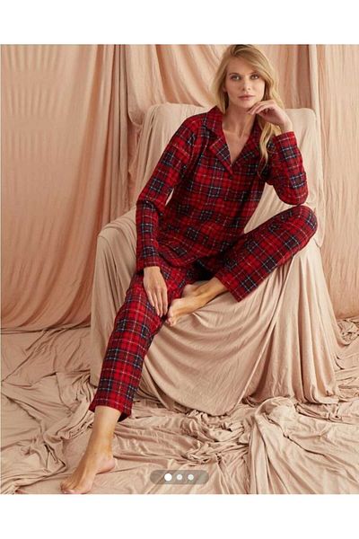 Pijamoni طقم قميص وبيجامة باللون الأحمر