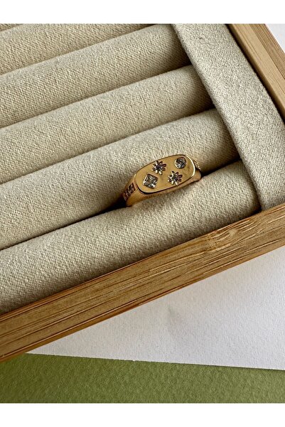 ringbox Gold Yıldız Detaylı Taşlı Yüzük