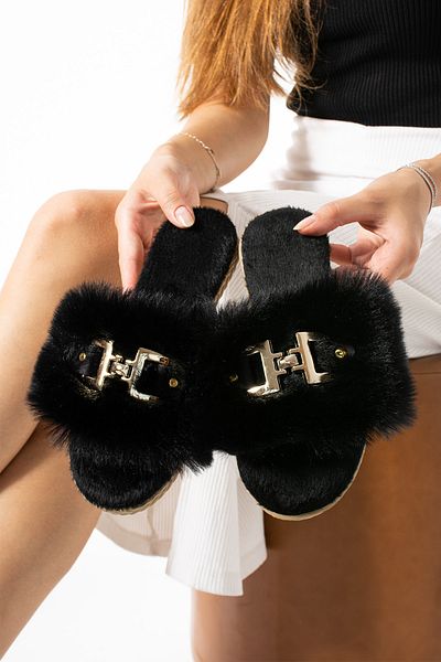 Moda Devrin Black Furry Buckle Women's Slippers