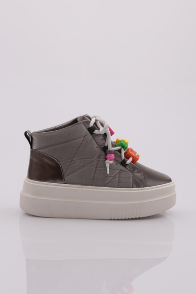 DGN Women's Platinum Parachute Sneaker 21363118