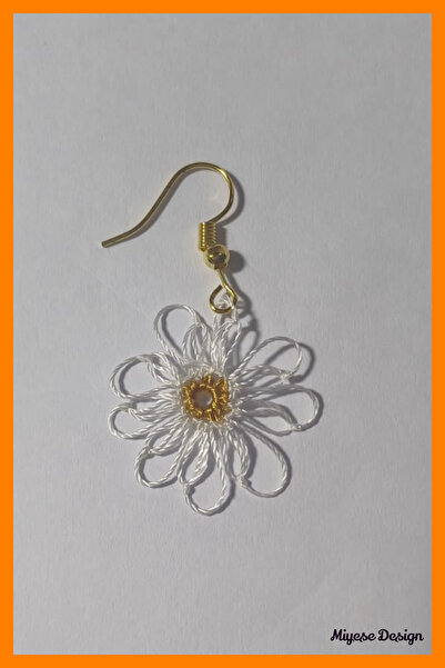 İĞNEOYASI Günlük Kullanım İçin İdeal Beyaz Papatya Küpe