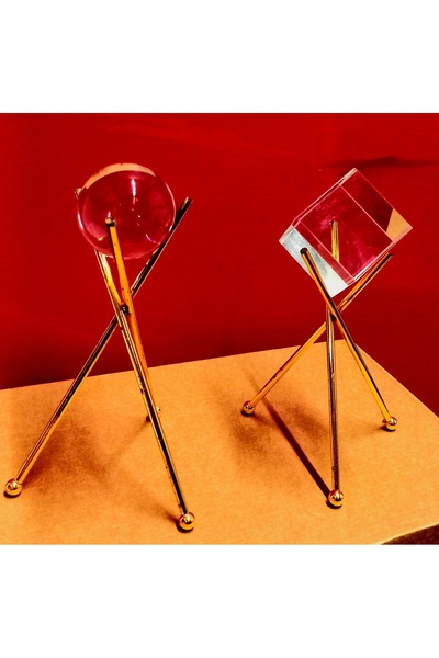 My msl KÜRE VE KARE KÜP  AYAKLI   HEDİYELİK  SÜPER  MASA ÜSTÜ  OBJELER..ALIN ...