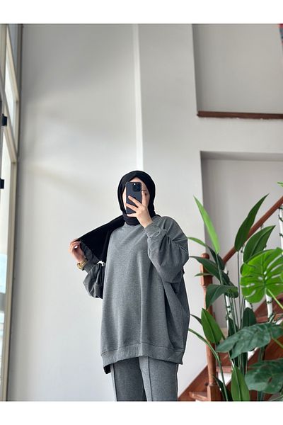 müqofficial Sweat Pants and Top Set