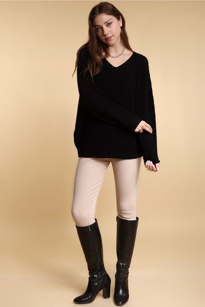Devinka Women's Black Oversize Casual V-Neck Knitwear Sweater