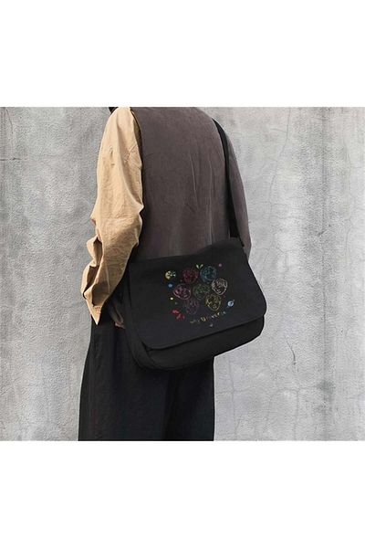 Aesthia Εκτυπωμένη αφίσα γραμμής BTS Unisex Μαύρη τσάντα Messenger - Σειρά MINGALONDON K-Pop